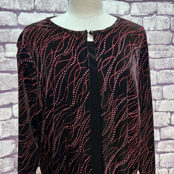 Notions Black & White Cardigan W/ Attached Tank Size 1X - Picture 2 of 8